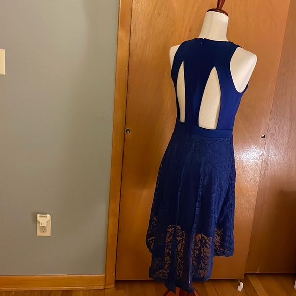 Lush royal blue gorgeous sleeveless dress, size M. Perfect for any occasion. - Picture 3 of 17